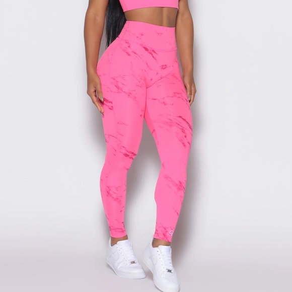 Bombshell Sportswear for marble leggings in cotton candy skies size LARGE NWOT - Picture 9 of 9